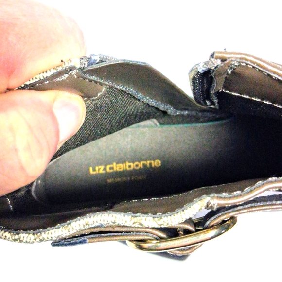 Liz Claiborne Size 6.5W Stacked Two Tone 1.5" Heels Pointed Toe Boots - Picture 2 of 8